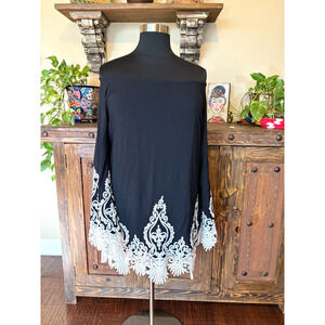 Black Tunic XL Cream Lace Embroidery Trim Boho Country Western Cowgirl